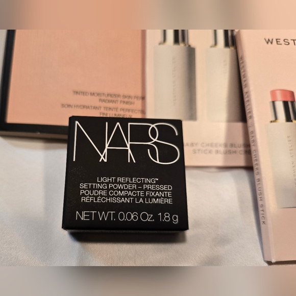 Complexion Mini Makeup Bundle - Picture 2 of 4